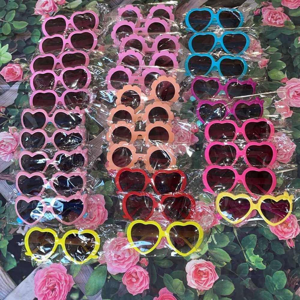 New!  2 x $6 Kids sunglasses adorable